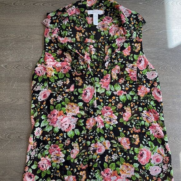 Floral top  - Picture 1 of 2